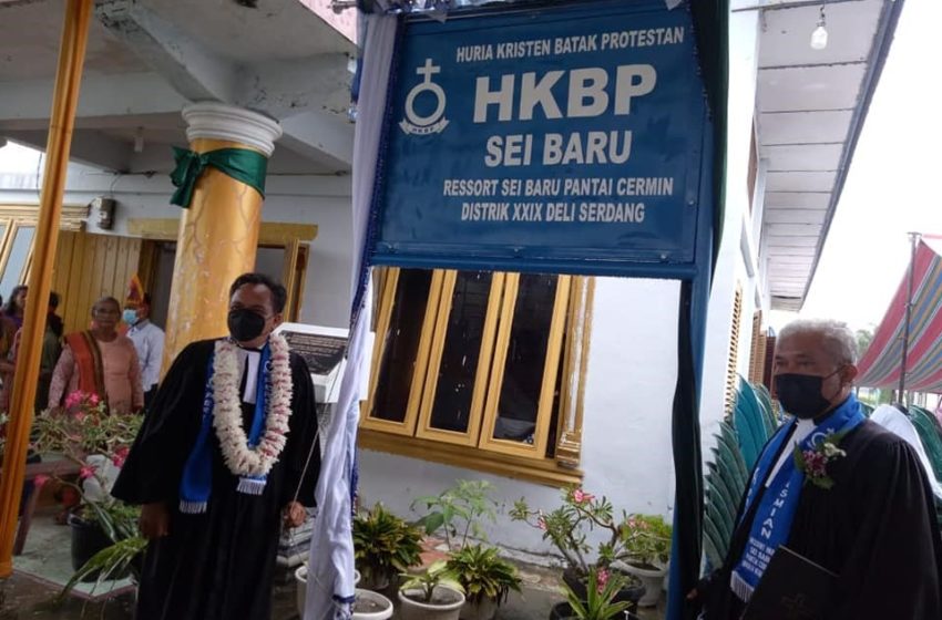  Praeses Horas Purba Meresmikan Persiapan HKBP Ressort Sei Baru Pantai Cermin Menjadi Ressort Penuh