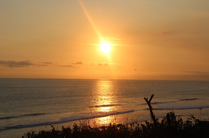  Destinasi ke Sumba, Mengunjungi Keindahan Pantai Mbawana