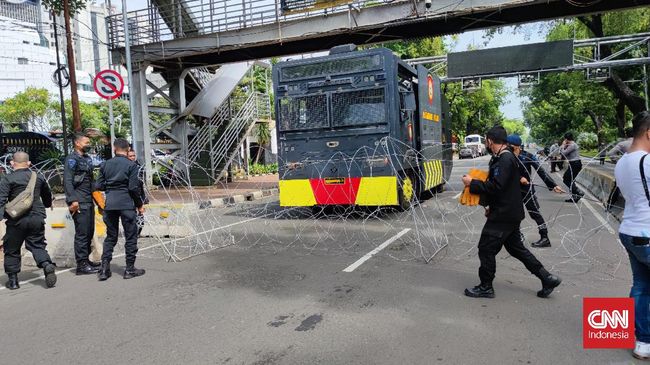  Demo Buruh Serentak Tolak Kenaikan UMP