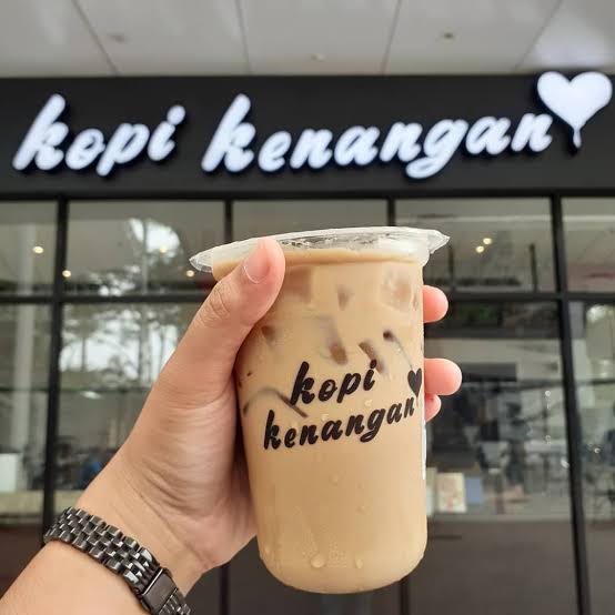  Kopi Kenangan Meraih Gelar Brand of The Year 2021