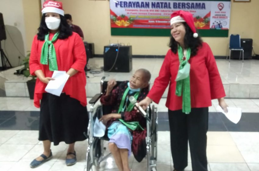  Natal Bersama Opa Oma Panti Jompo Cipayung dan Ciracas