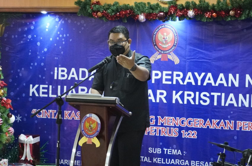  Pdt. Frengki Napitupulu Melayani Ibadah Perayaan Natal KPPU RI