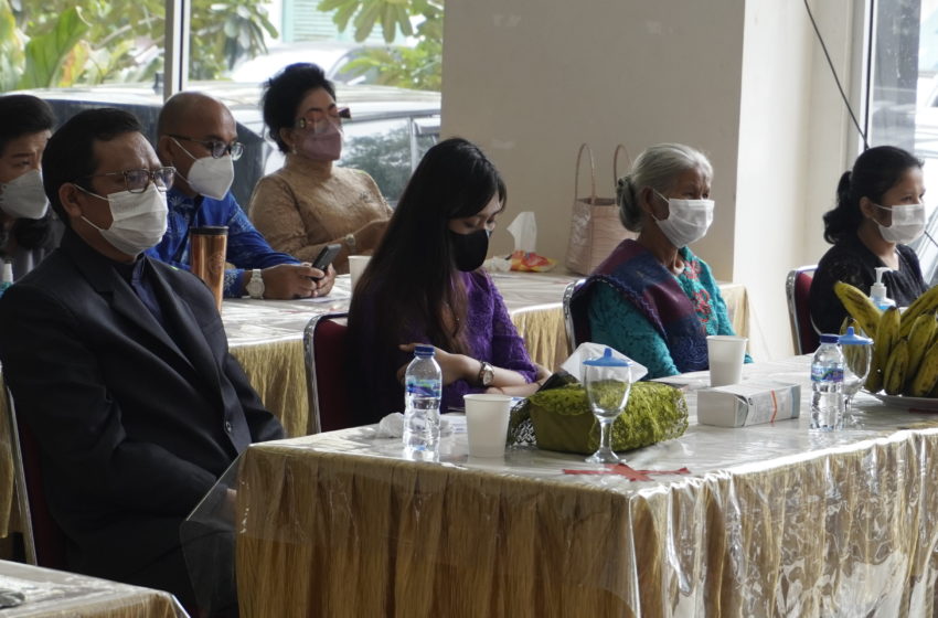  Acara Mangapuli Keluarga Praeses HKBP Distrik DKI Jakarta Pdt. Bernard Manik