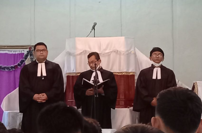  Pemimpin Umum newkairos.co Melayani Ibadah Minggu di HKBP Napitupulu