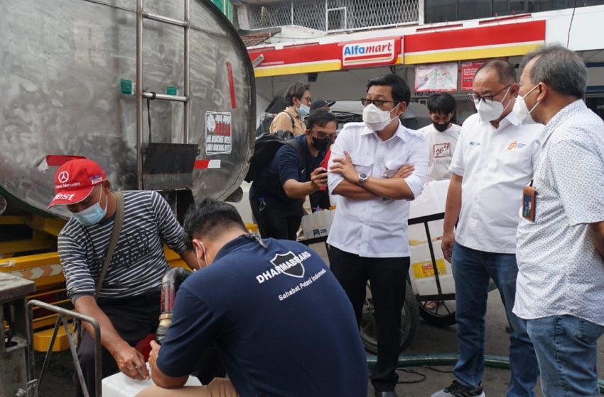  ID Food Turut Mendistribusikan Minyak Goreng Untuk Kebutuhan Masyarakat 