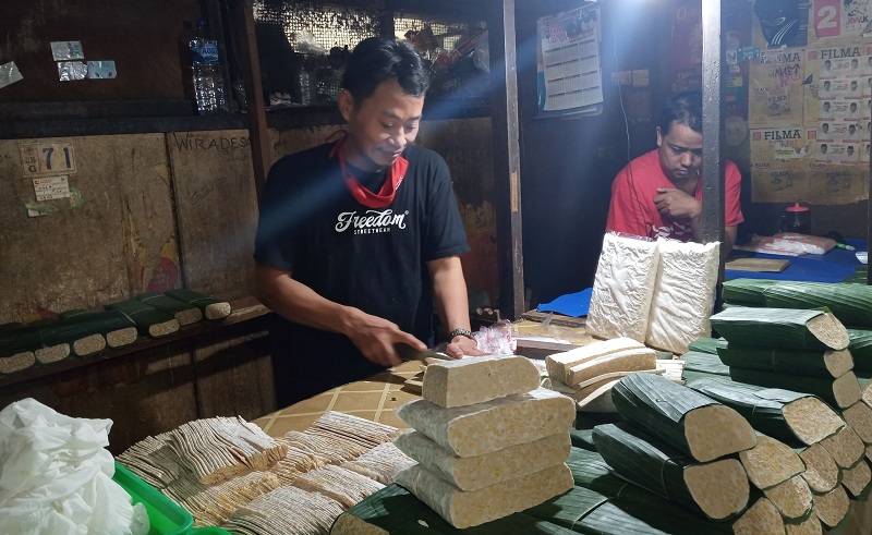  Aksi Mogok Produksi Perajin Tahu Tempe