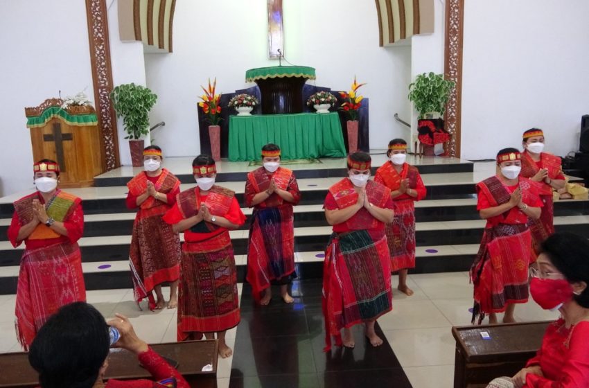  Ibadah Gabungan dan Pembinaan Seksi Perempuan HKBP Semper