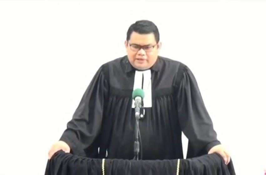  Pdt. Frengki Napitupulu Melayani Perayaan Jumat Agung di HKBP Mampang Prapatan