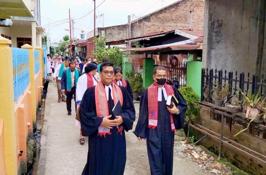  Praeses Henri Napitupulu : Berikan Yang Terbaik Bagi Tuhan!