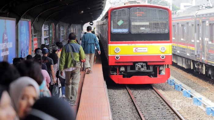  Mulai Hari Ini Naik Kereta Bisa Tanpa Kartu