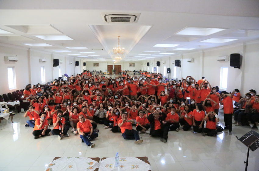  “Pasukan Oranye Sehati Sepikir Merajut Kebersamaan Di Youth Gathering ”