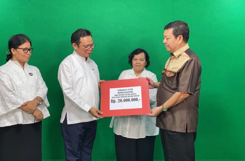 Aleale Diakonia Serahkan Donasi Untuk Renovasi Kantor HKBP Distrik VIII DKI Jakarta Sebesar 20 Juta Rupiah