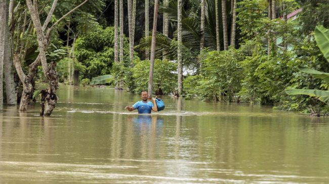  Ribuan Jiwa Mengungsi Akibat Banjir di Aceh