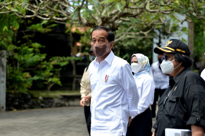  Presiden Jokowi Tinjau Lokasi Korban Gempa Cianjur Lewat Jalur Darat