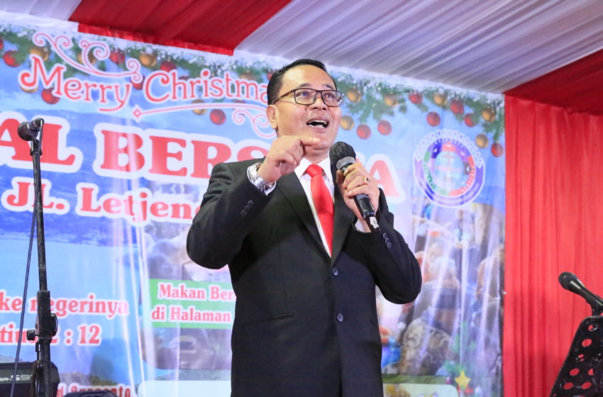  Pdt. Adven Leonard Nababan: “Natal Bersama Momentum Membangun Kesehatian dan Kebersamaan”