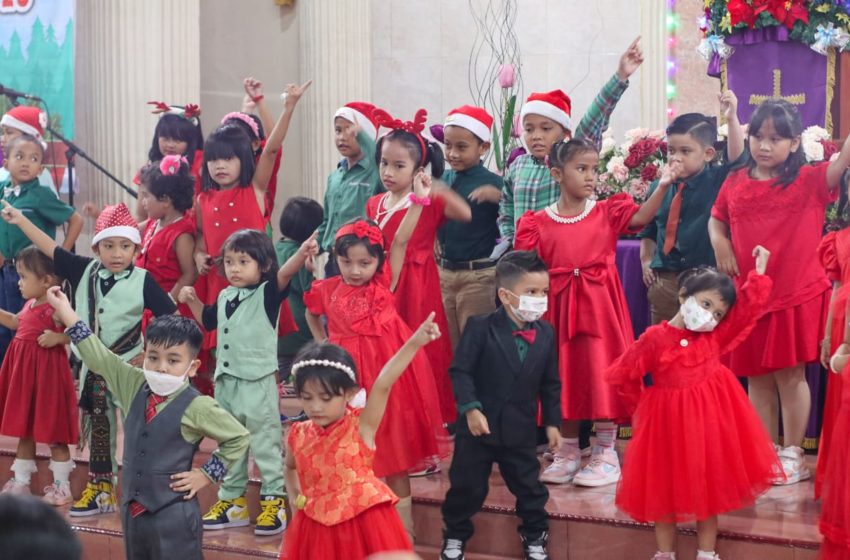  Sukacita Menghiasi Perayaan Natal Sekolah Minggu HKBP Volker