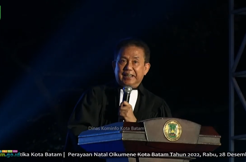 Ketua PGI Pdt. Gomar Gultom Pimpin Perayaan Natal Oikumene Kota Batam