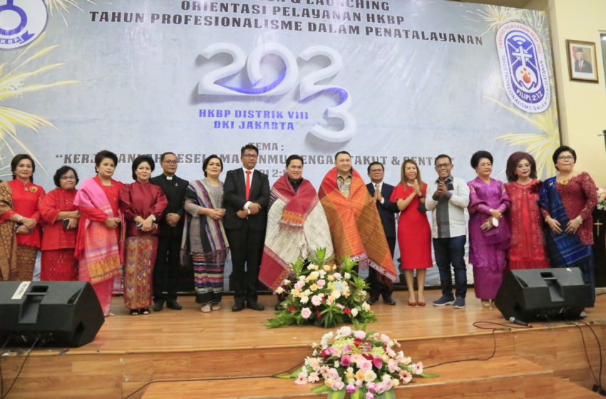  Bona Taon dan Launching Tahun Profesionalisme dalam Penatalayanan di HKBP Distrik VIII DKI Jakarta
