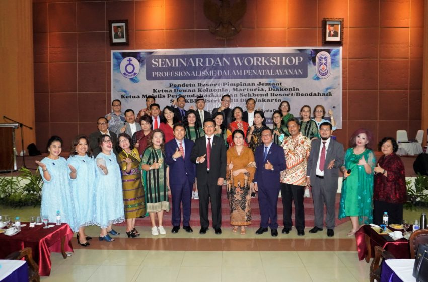  Seminar dan Workshop Profesionalisme dalam Penatalayanan HKBP Distrik VIII DKI Jakarta