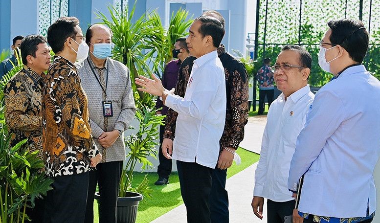  Presiden Jokowi Minta Menkes Atasi Kurangnya Dokter Spesialis