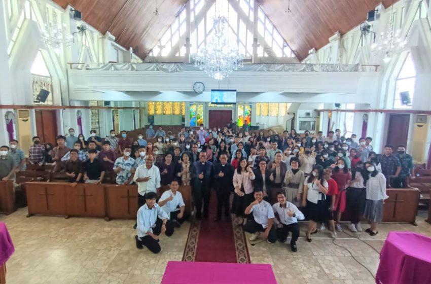  Ibadah Triwulan Remaja Distrik DKI Jakarta: Melayani Secara Profesional Dan Mampu Membangun Healthy Relationship