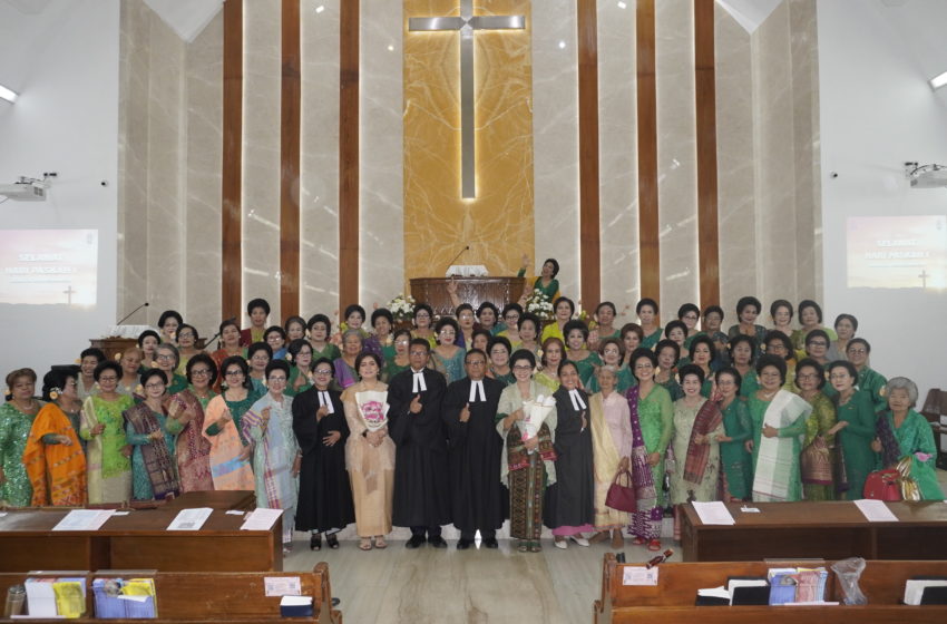  Kadep Koinonia Melayani Ibadah Paskah dan Pembinaan Parhalado HKBP Duren Sawit