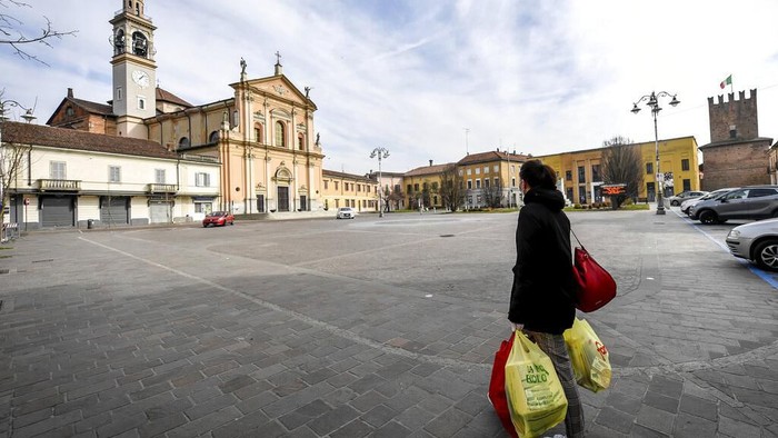  Italia Larang Warga Bicara Bahasa Inggris, Terancam Denda Rp 1,6 Miliar