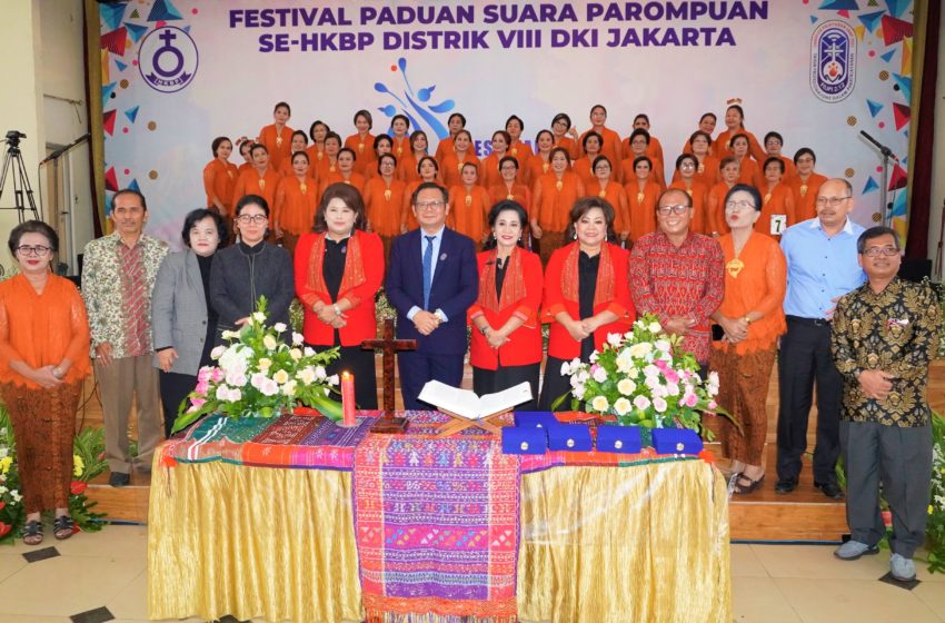  HKBP Jatinegara Juara Pertama Festival Paduan Suara Perempuan HKBP Distrik DKI Jakarta