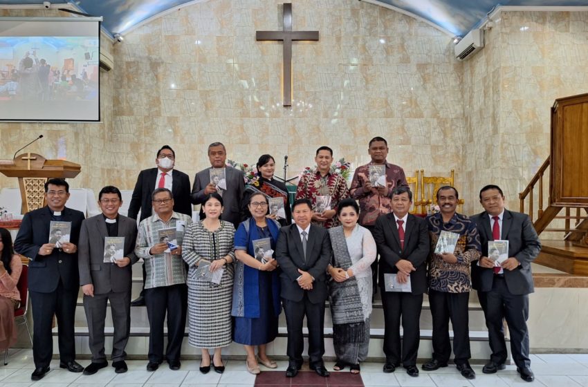  Praeses Bernard Manik Melayani Ibadah Syukur 25 Tahun Tahbisan Pendeta Pdt. Agustinus Nainggolan