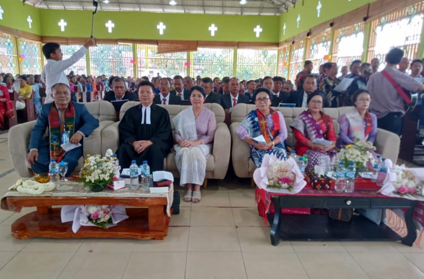  Sekjen HKBP Pdt. Dr. Victor Tinambunan Pimpin Jubileum 125 Tahun HKBP Palipi Mogang Samosir