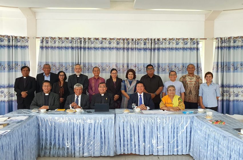  HKBP Menyatukan Lembaga Pendidikan Tinggi Teologi. Ephorus Pimpin Penandatanganan Akta Yayasan.