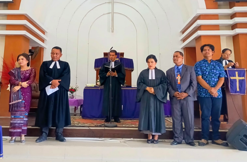  Praeses Medan Aceh Memimpin Temu Pisah Pimpinan Jemaat HKBP Kemenangan