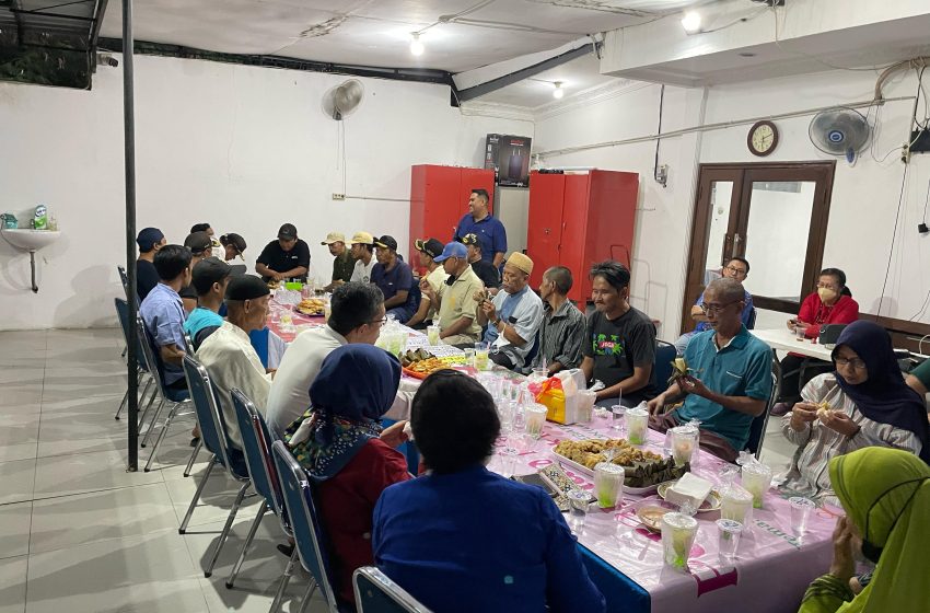  HKBP Pondok Kelapa Gelar Buka Puasa Bersama Warga Muslim Sekitar Gereja