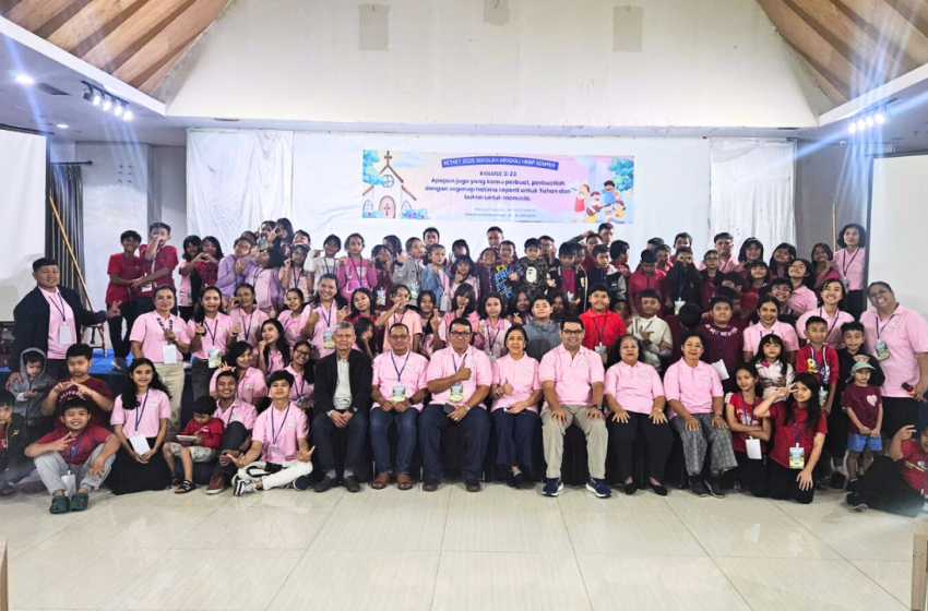 Pdt. Frengki Napitupulu Narasumber Retreat Sekolah Minggu HKBP Semper di Bogor