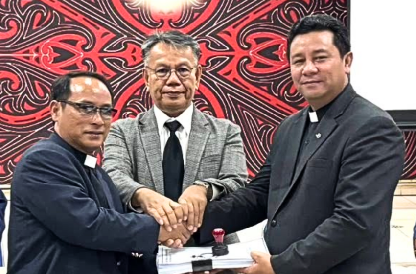 Praeses Oloan Nainggolan Pimpin Serah Terima Pendeta Ressort di HKBP Tomang Barat