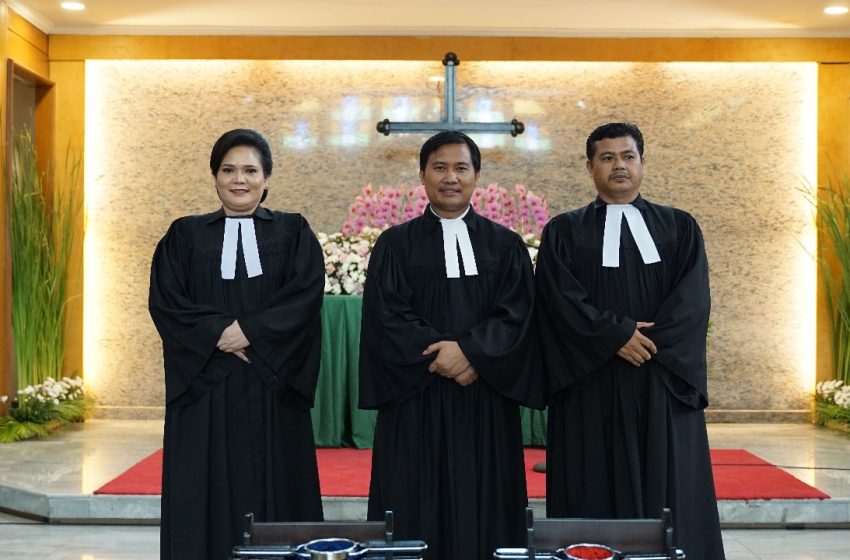 Pdt. Sakarias Simanjuntak Pimpin Temu Pisah Pendeta Fungsional di HKBP Kebayoran Selatan