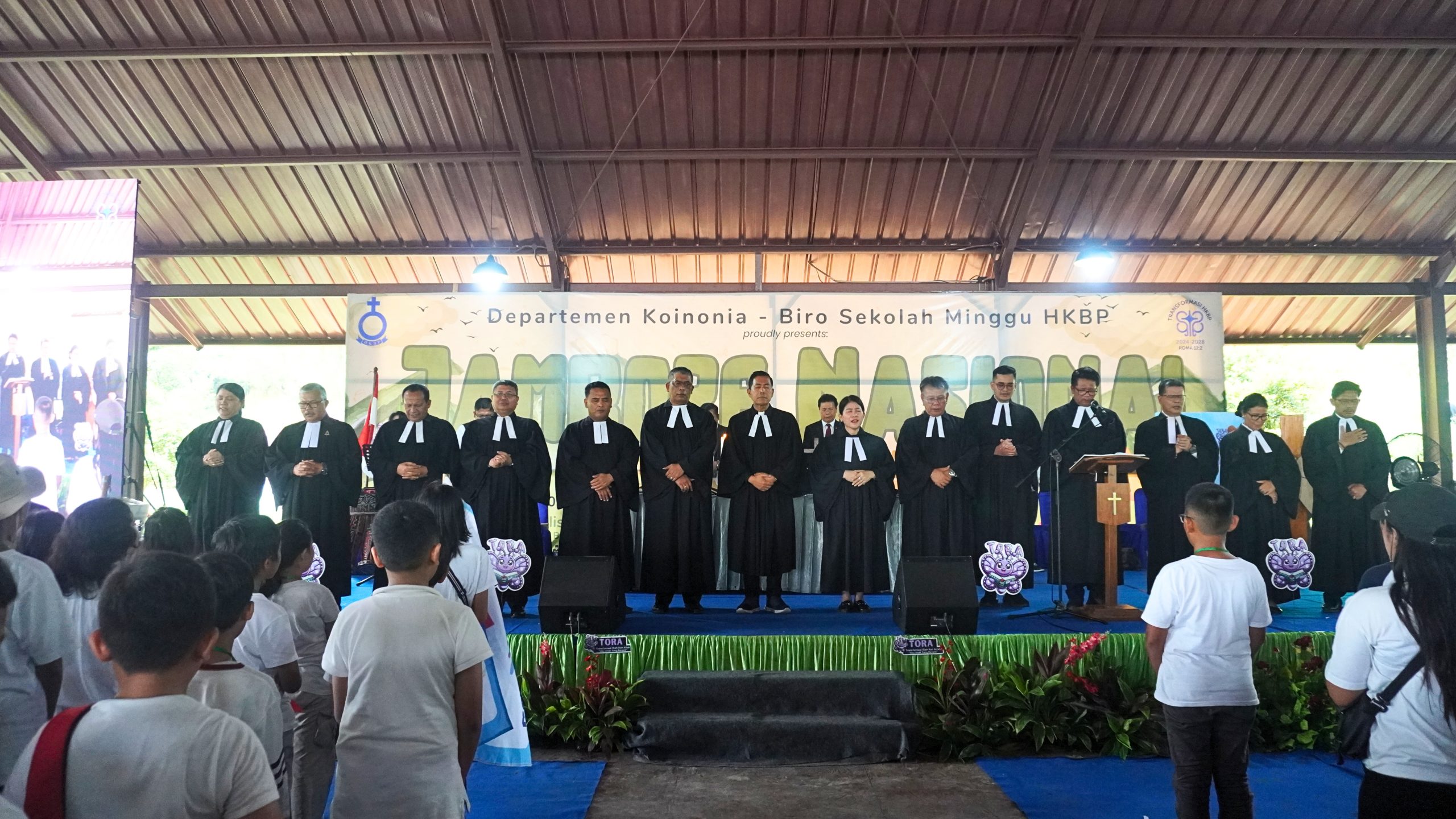 Ephorus HKBP Pdt. Dr. Victor Tinambunan Buka Jambore Nasional Anak Sekolah Minggu HKBP 2025 di GGCA