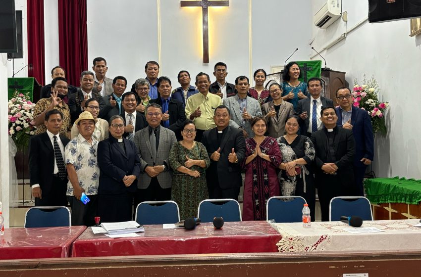  Serah Terima Jabatan Pendeta HKBP Resort Kamal Raya