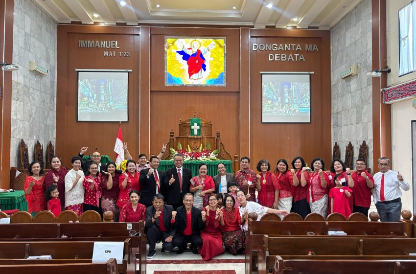 MERIAH: HUT ke-38 HKBP Immanuel Kelapa Gading bersanding HUT RI ke-80