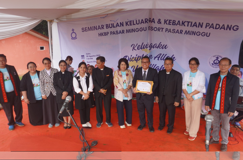 Bulan Keluarga dan Kebaktian Padang HKBP Pasar Minggu