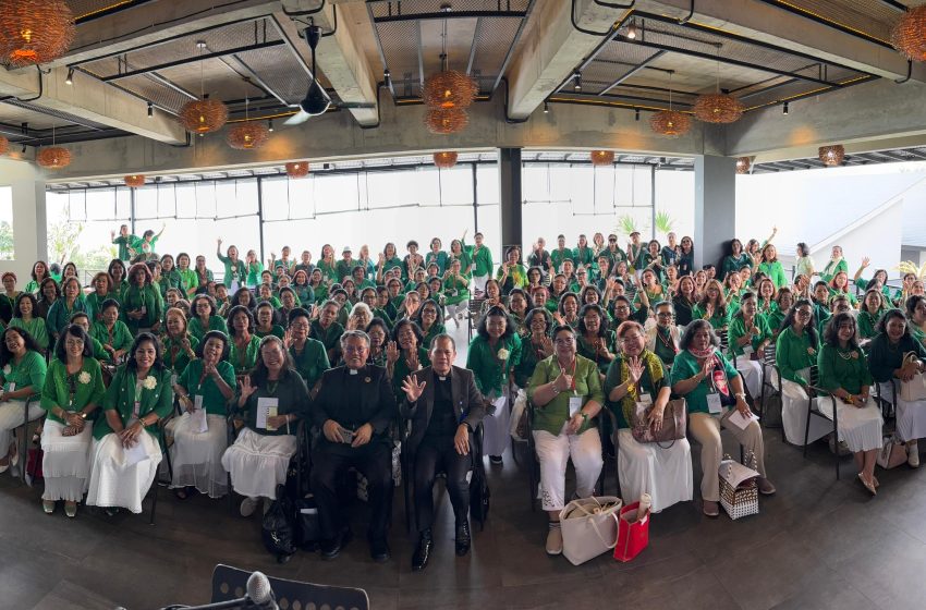  Kebaktian Padang Paduan Suara Parompuan HKBP Distrik Jakarta 