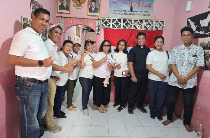  Sending HKBP Cipayung Cilangkap, Peduli Masyarakat Pinggiran Rel Kereta