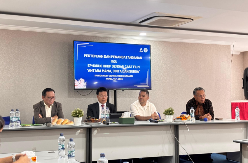  Ephorus HKBP Apresiasi Film “Antara Mama, Cinta dan Surga – Cinta Nommensen”