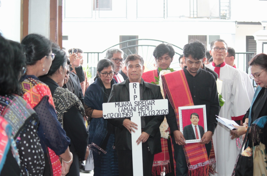  Praeses HKBP Distrik VIII DKI Jakarta Pimpin Penghiburan dan Pemberangkatan Jenazah Amang Muara Siregar