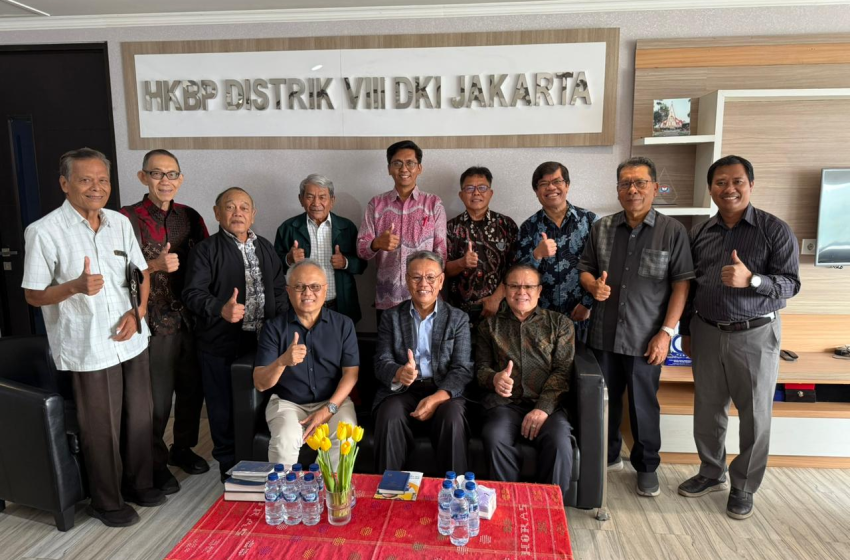  Praeses HKBP Distrik VIII DKI Jakarta Terima Kunjungan The Gideons International Camp Pulomas